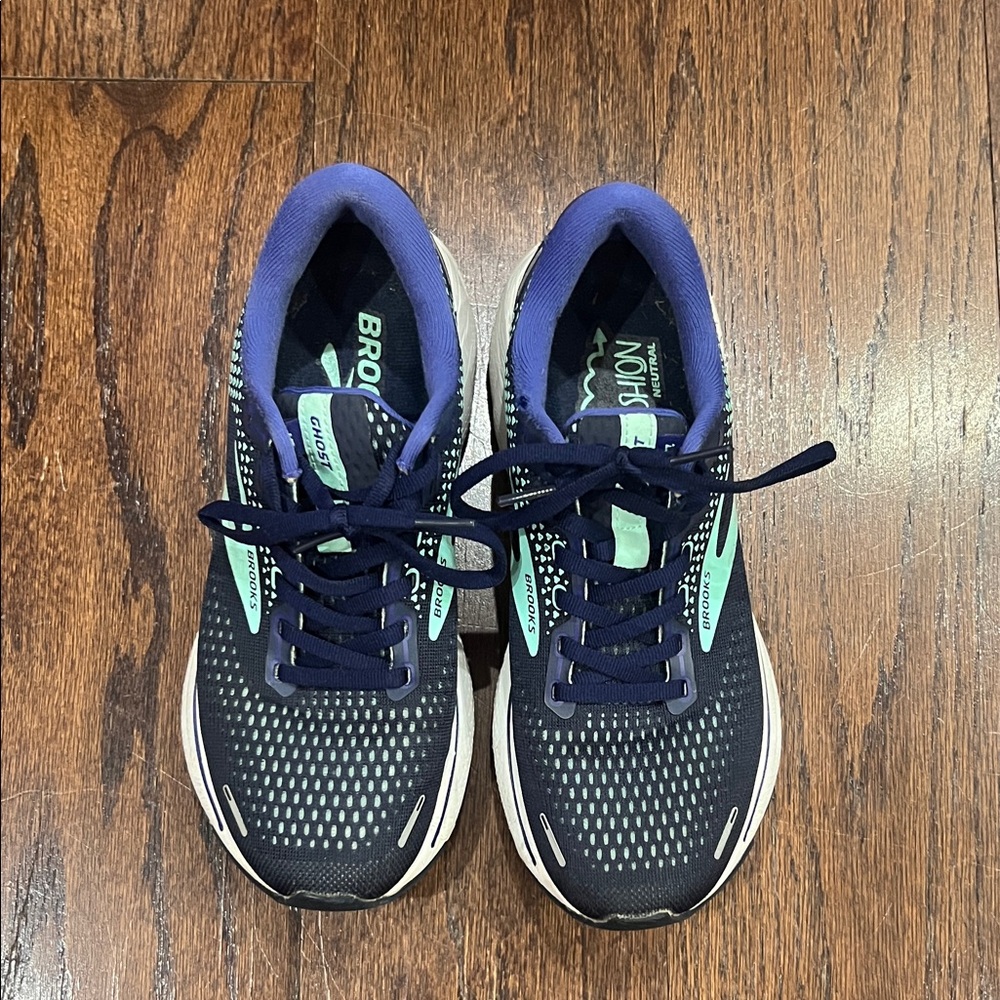 Brooks Black and Blue Athletic Shoes - Picture 4 of 4